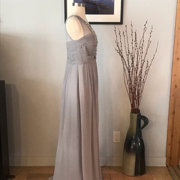 NWT✨ Gown embellished w/rhinestones gray Size  8 - Picture 7 of 8